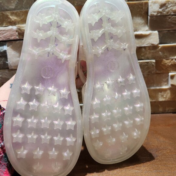 Cat & Jack Iridescent Pearl Jelly Sandal Size 11 - Picture 3 of 4